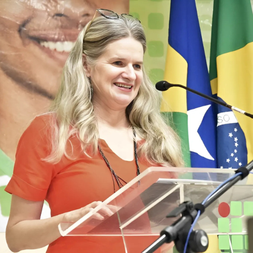 Profa. Dra. Letícia Carvalho Pivetta